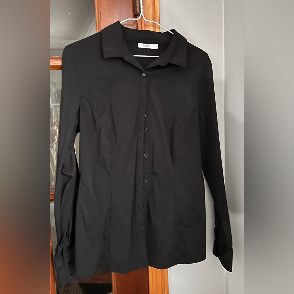 ⭐️Ricki’s Black Button Down